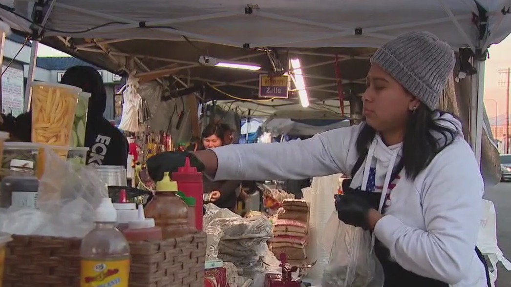 Evicted street vendors plan to sue LA